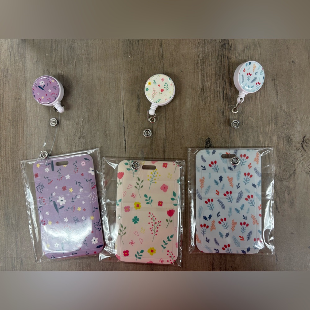 NWT Floral ID Card Hard Case Holders (3)